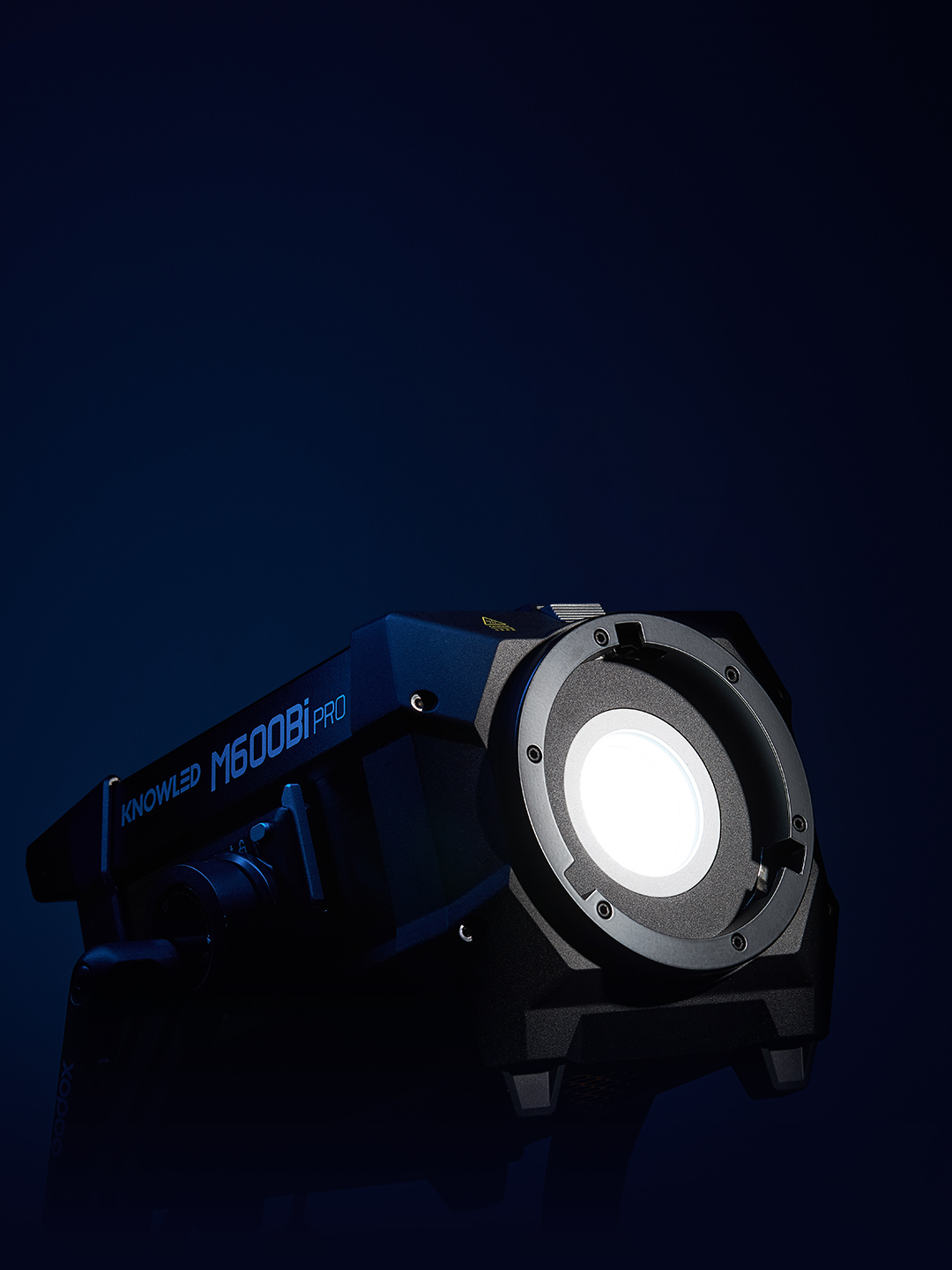 M600Bi-Pro_03.jpg M600Bi-Pro_03.jpg